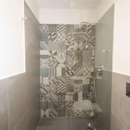 Il Muro Vecchio Konukevi Giardini Naxos